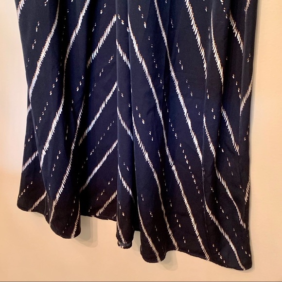 CLOSING SALE! 
🎉HP!!🎉 NWT H&M | Long V-Neck Blue Dress - Picture 6 of 7